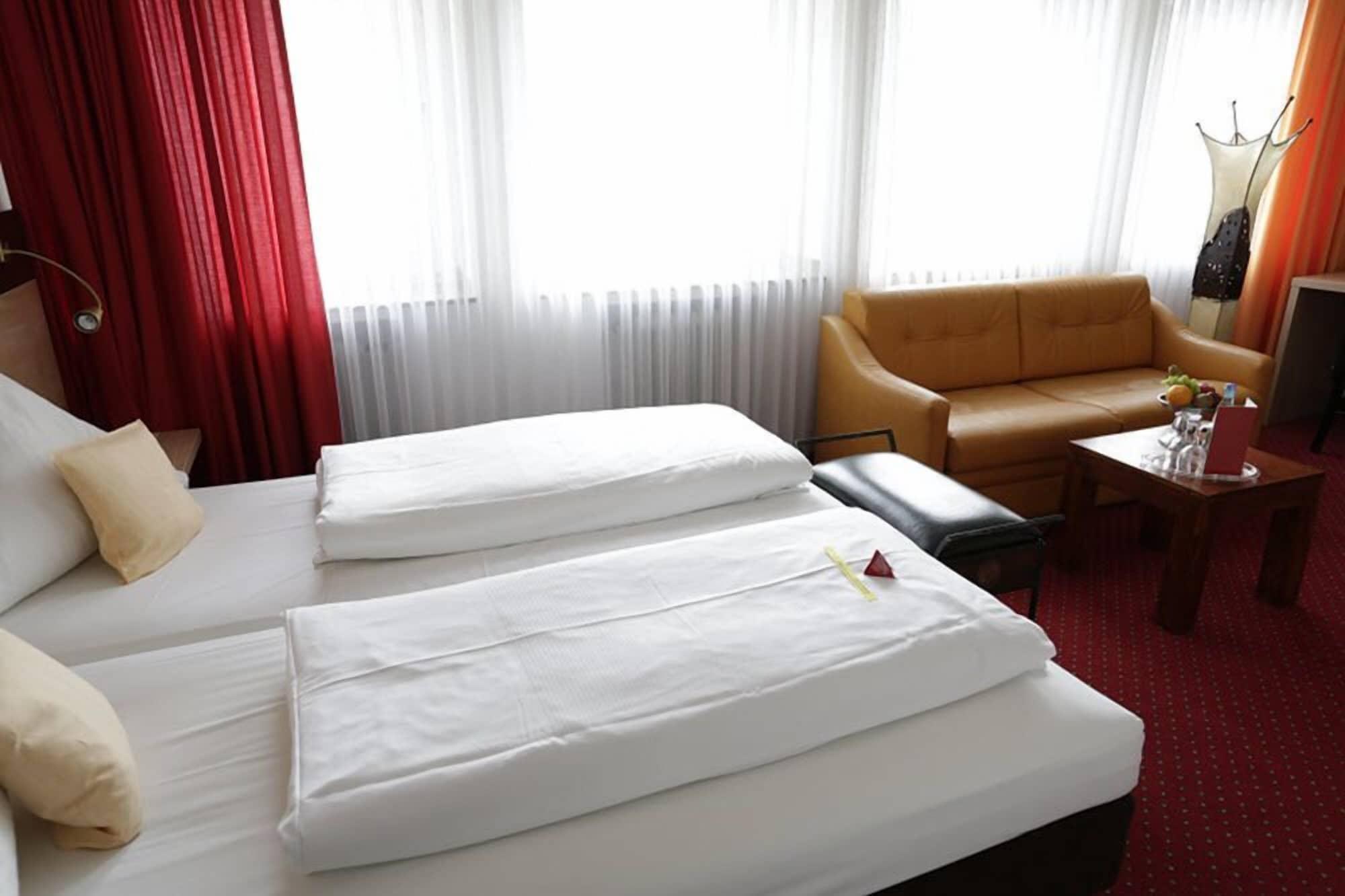 Hotel Cascade Superior Dusseldorf Luaran gambar