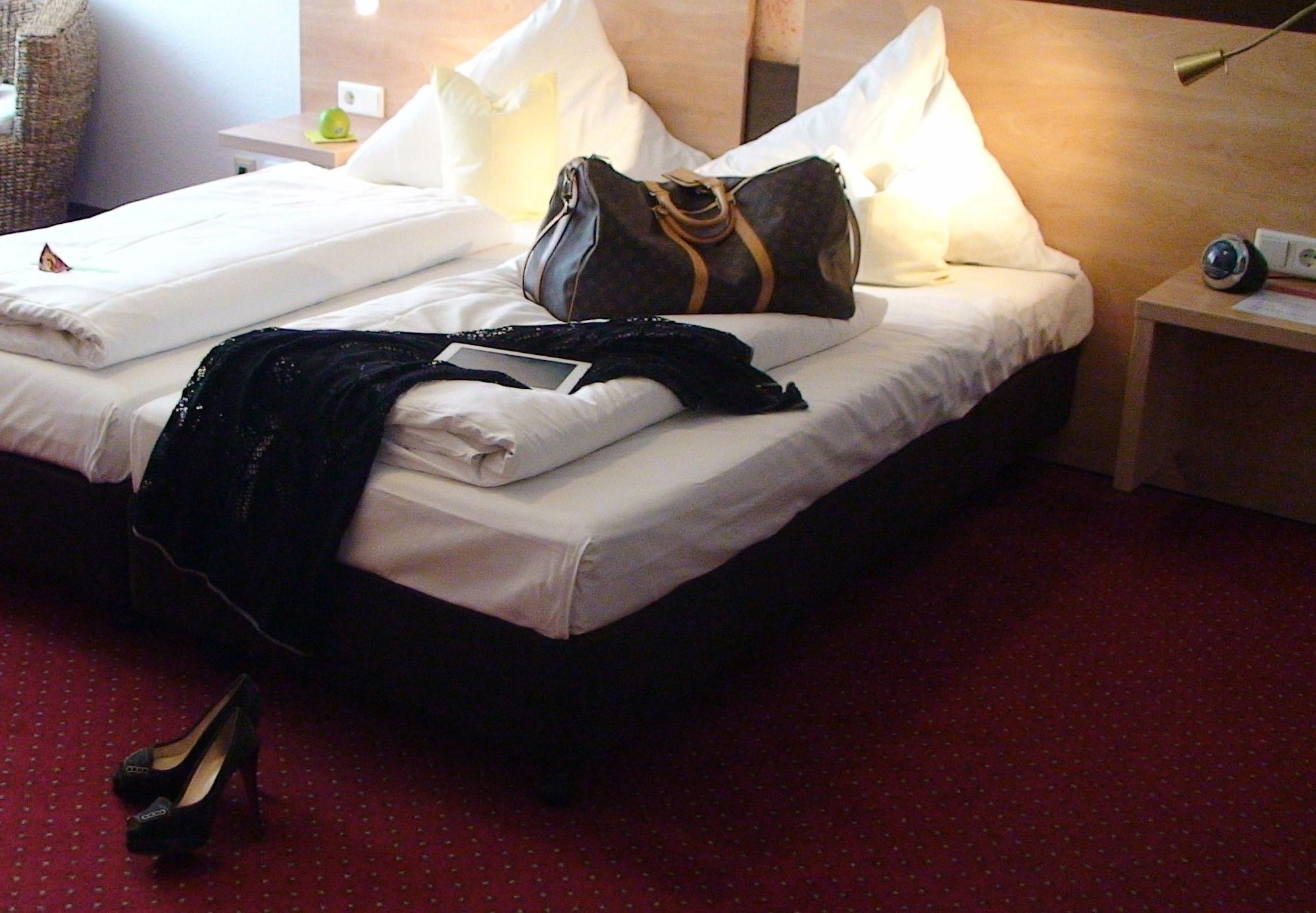 Hotel Cascade Superior Dusseldorf Luaran gambar