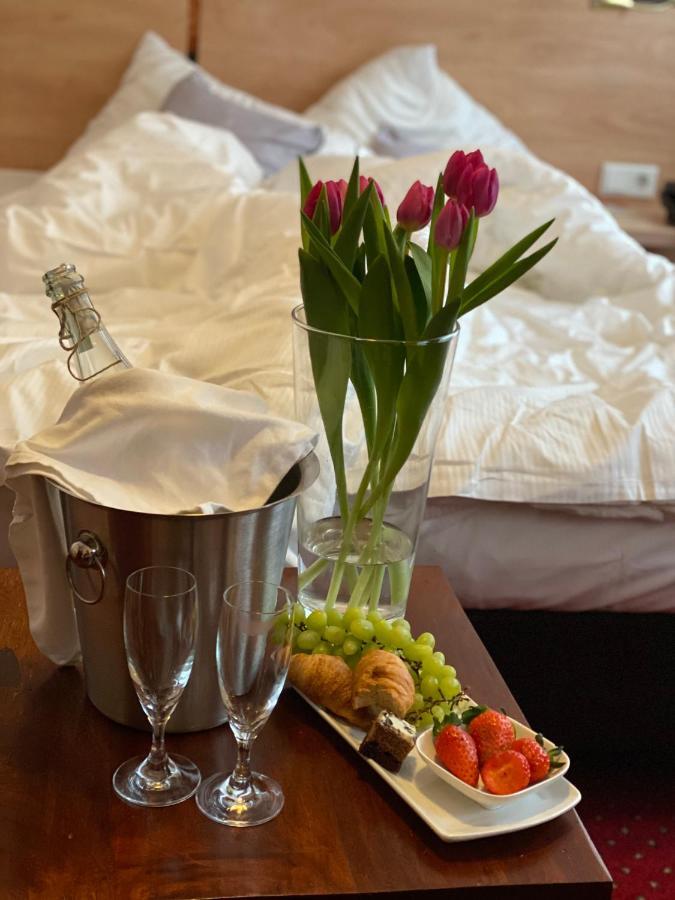Hotel Cascade Superior Dusseldorf Luaran gambar